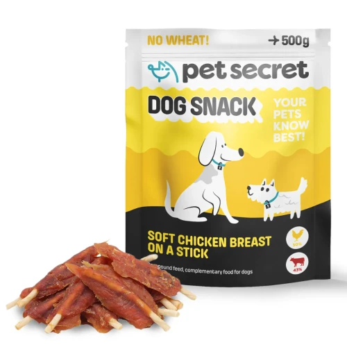 Przysmak dla psa Pet Secret – miękka pierś kurczaka na patyku 500 g prezentowana wraz z opakowaniem.