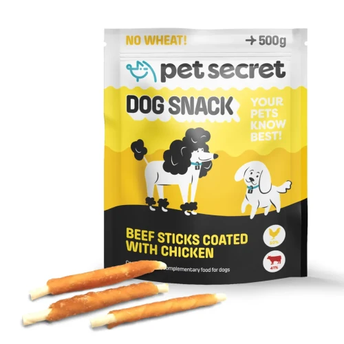 Przysmak dla psa Pet Secret – pałeczki wołowe oblane kurczakiem 500 g prezentowane wraz z opakowaniem.