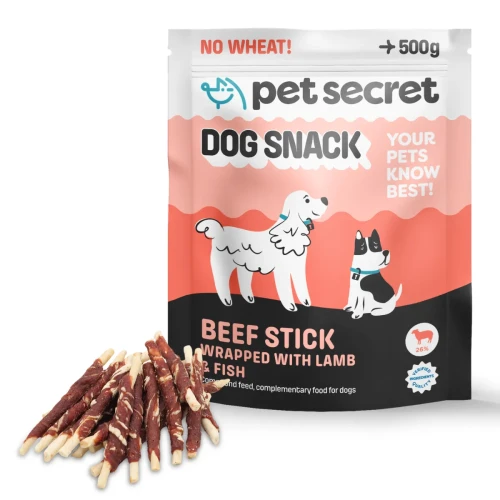 Przysmak dla psa Pet Secret – pałeczki wołowe z jagnięciną i rybą 500 g prezentowane wraz z opakowaniem.