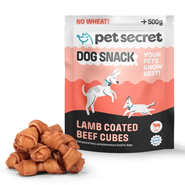 Przysmak dla psa Pet Secret – kostki w jagnięcinie 500 g prezentowane wraz z opakowaniem i naturalną formą produktu.
