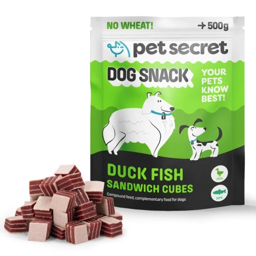 Przysmak dla psa Pet Secret – sandwicze z kaczką i rybą 500 g prezentowane wraz z opakowaniem i naturalną formą produktu.