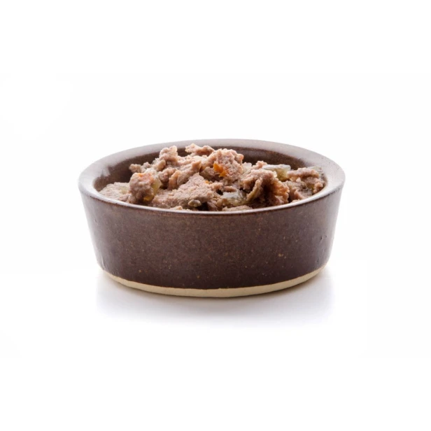 Mokra karma dla psa dorosłego – wołowina z cielęciną, marchewką i żurawiną 260g Sam’s Field True Meat