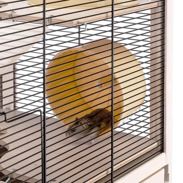 Drewniana klatka dla chomika Hamsterville – wielopoziomowa przestrzeń, komfort i naturalne bezpieczeństwo
