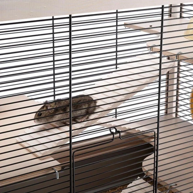 Drewniana klatka dla chomika Hamsterville – wielopoziomowa przestrzeń, komfort i naturalne bezpieczeństwo